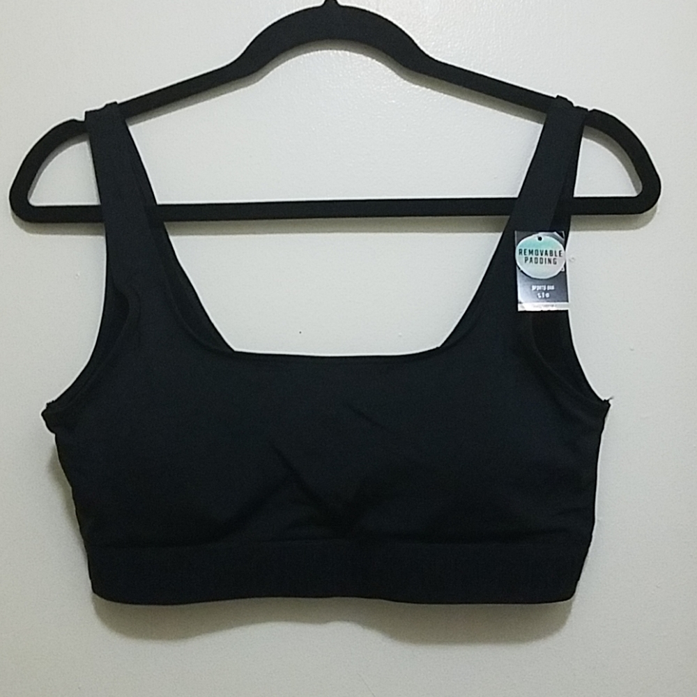 VS Pink Ultimate light support sports bra - Picture 2 of 5